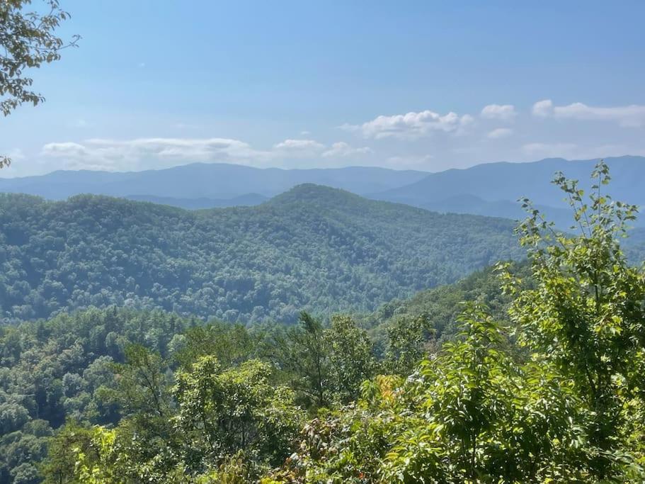 Private Smoky Mountain Luxury Log Home With 2 Fireplaces, Hot Tub & Community Pool Sevierville Buitenkant foto