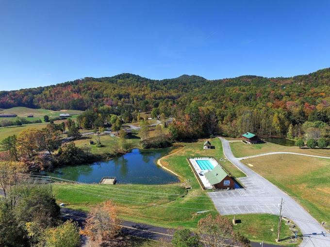 Private Smoky Mountain Luxury Log Home With 2 Fireplaces, Hot Tub & Community Pool Sevierville Buitenkant foto